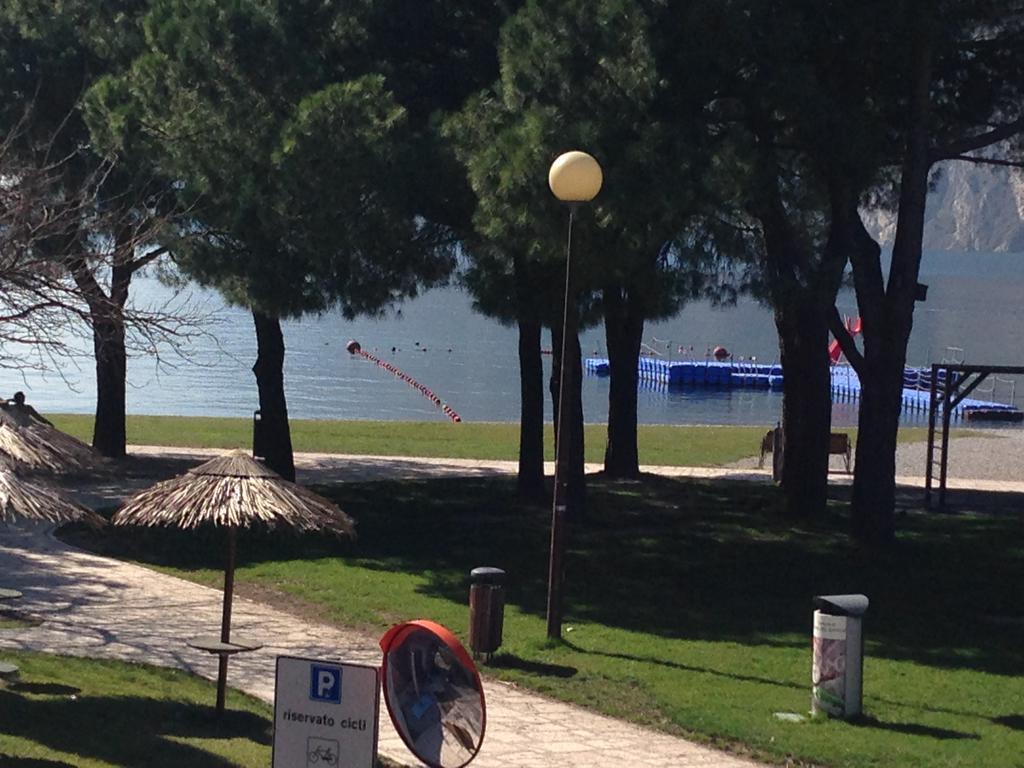 Appartement Lago Blu Riva del Garda Exterior photo
