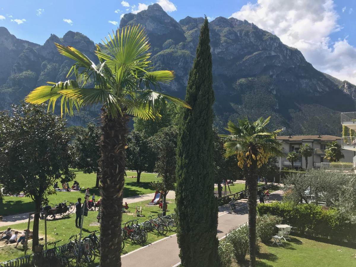 Appartement Lago Blu Riva del Garda Exterior photo